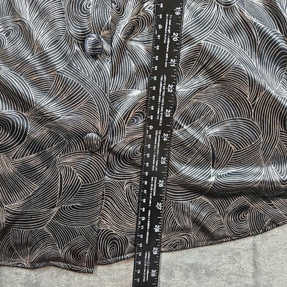 Distinctly Different Women's 22/42 Silver black Metallic Blouse Top Party - Picture 4 of 11